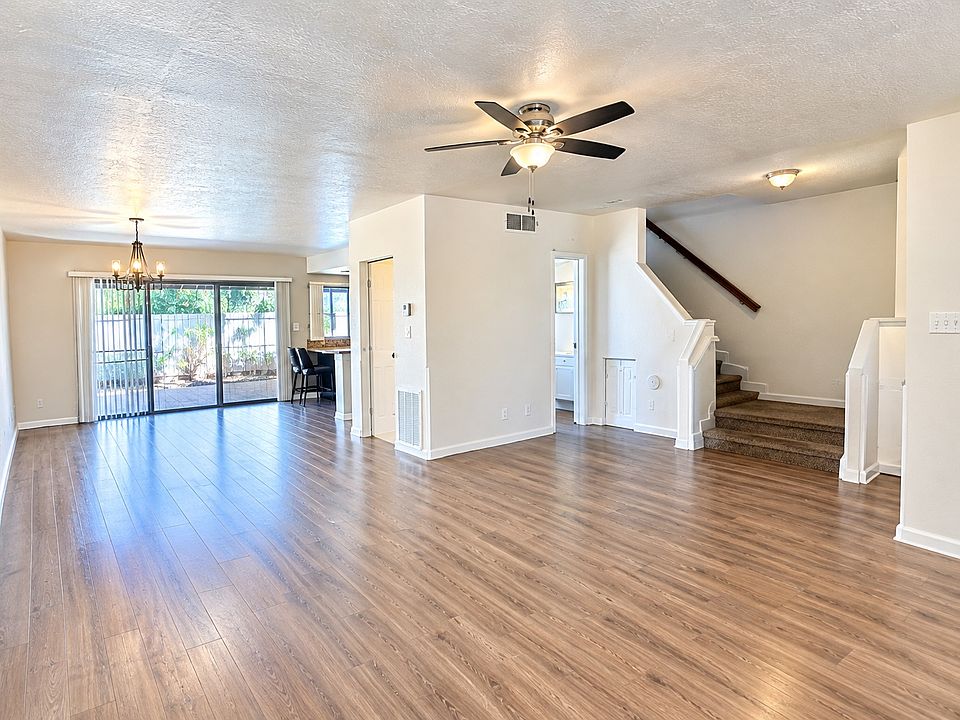 2nd image of 5710 N 43rd Ln