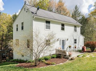 60 Near Rd, Red Hook, NY 12571