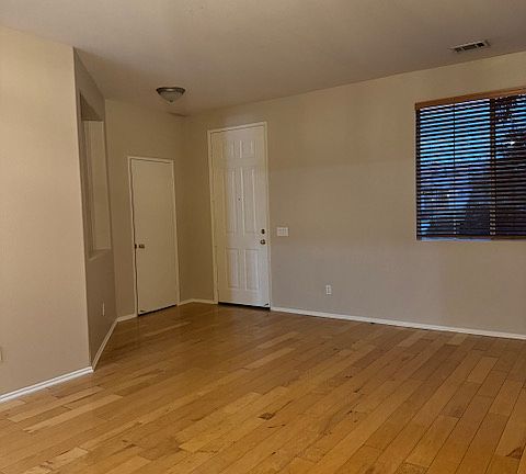 5th image of 34180 Sherwood Dr