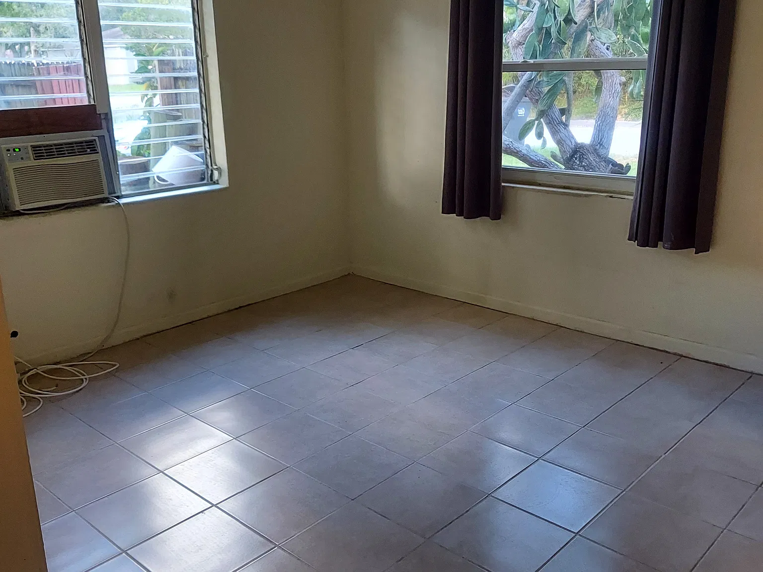 1 bed, 320 sqft, $1,300 — Photo 4