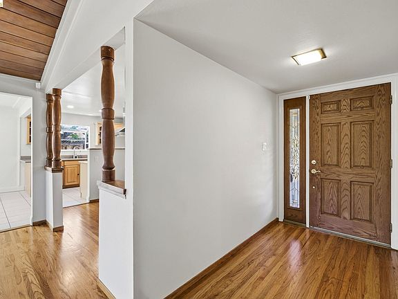 5th image of 442 Candleberry Rd