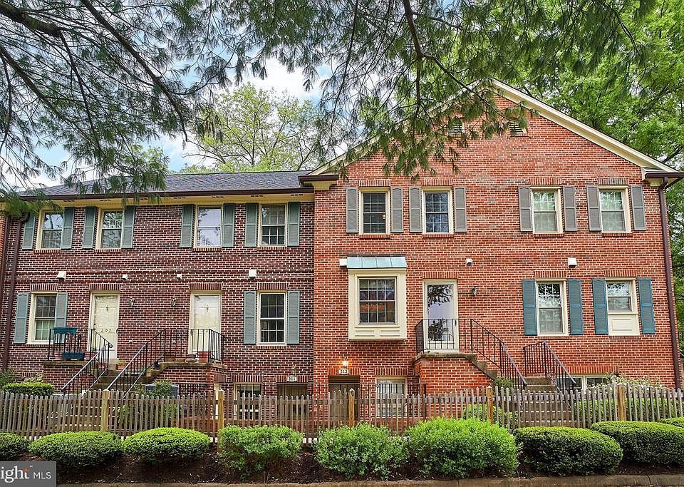1st image of 213 Katie Ct
