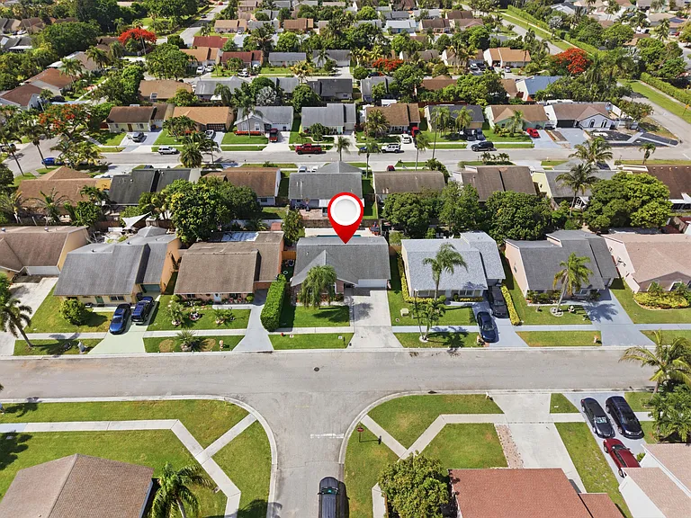 5635 Lake George Pl — Photo 37