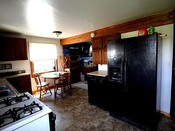 3rd image of 1411 Tillamack St