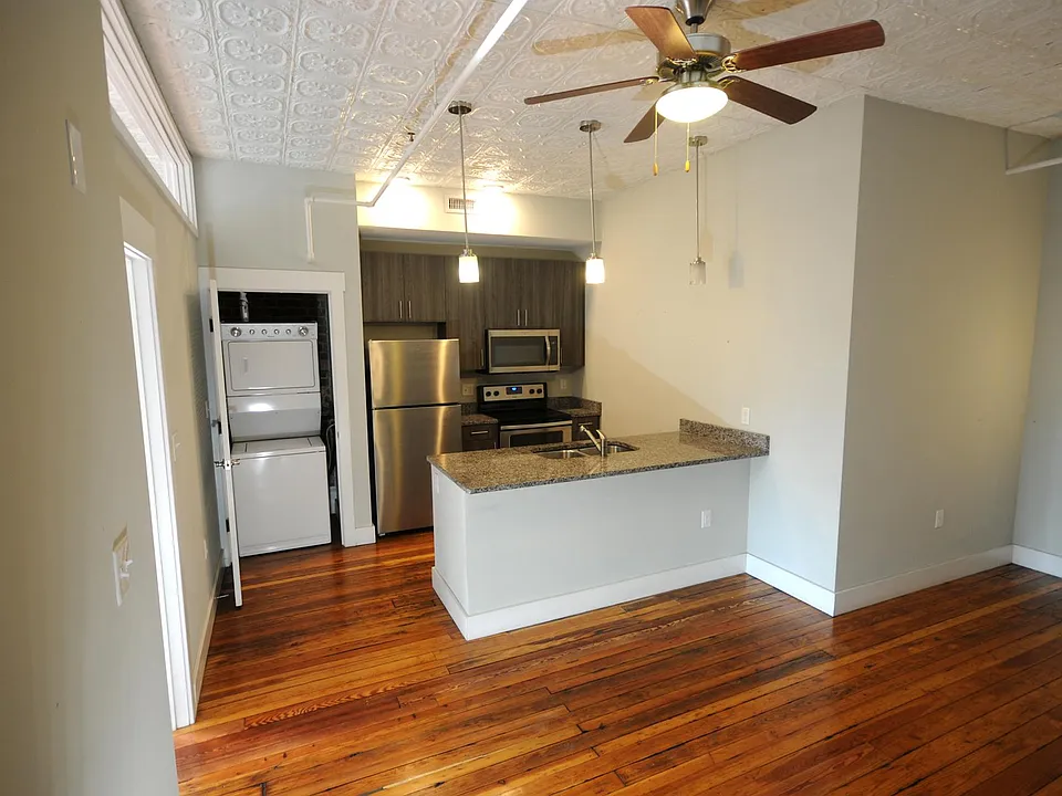 117 W Broad St #306