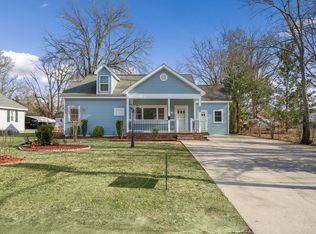 411 S 6th St, Smithfield, NC 27577