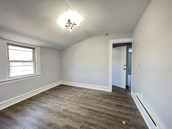 3rd image of 233 N 18th St #4