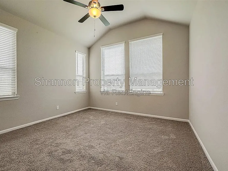 2559 Terrace Point Dr — Photo 25