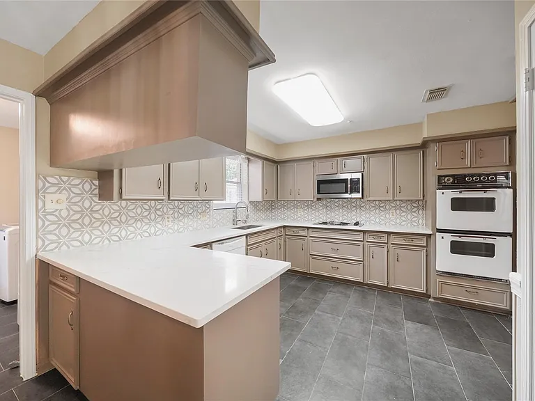 12719 Ashford Chase Dr — Photo 8