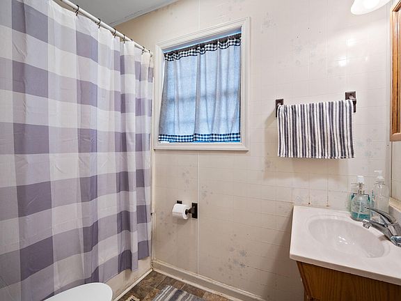 5th image of 1708 Mack Smith Rd