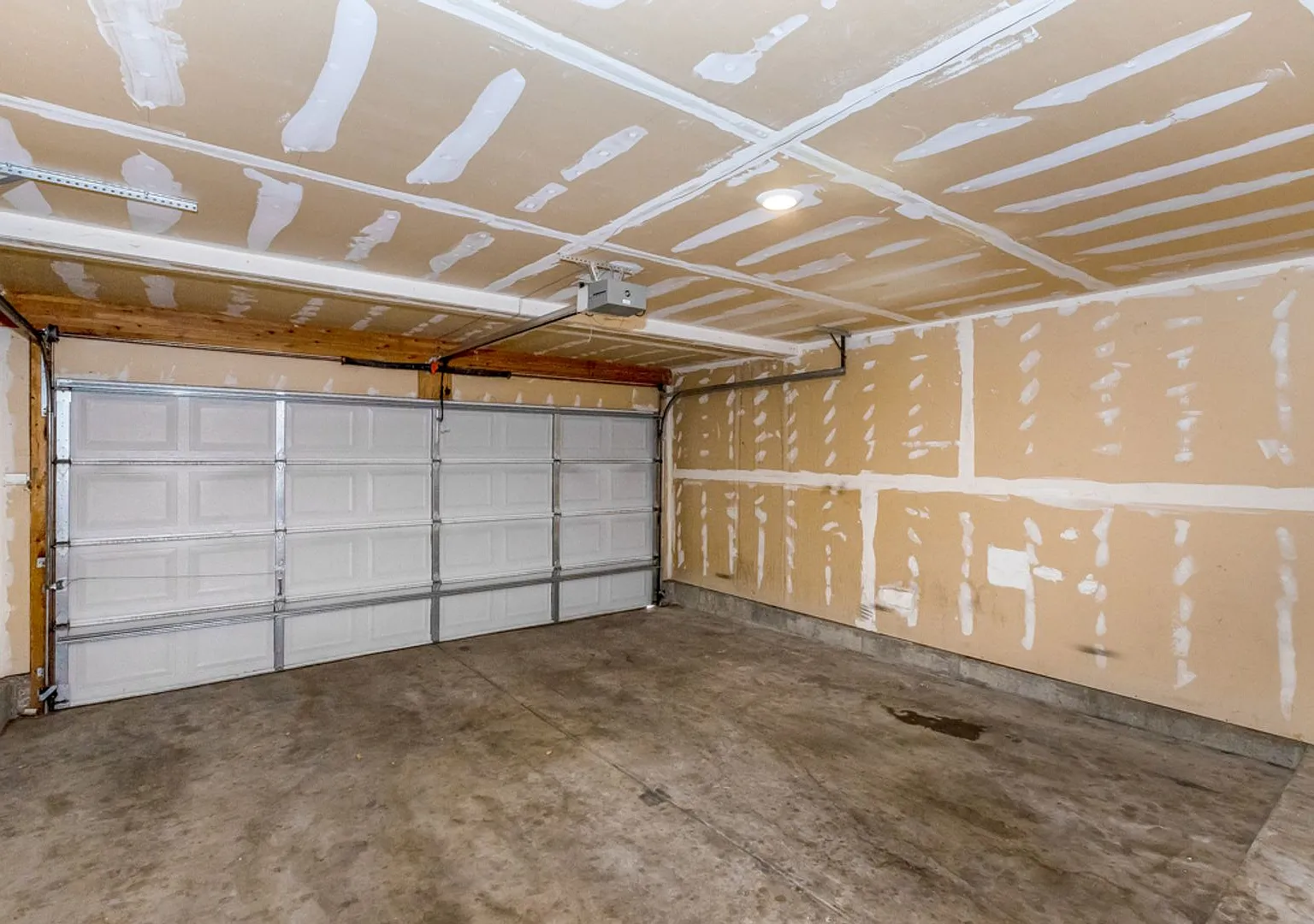 4 Bed 4 Bath Town Home in Greeley, CO! — Photo 3