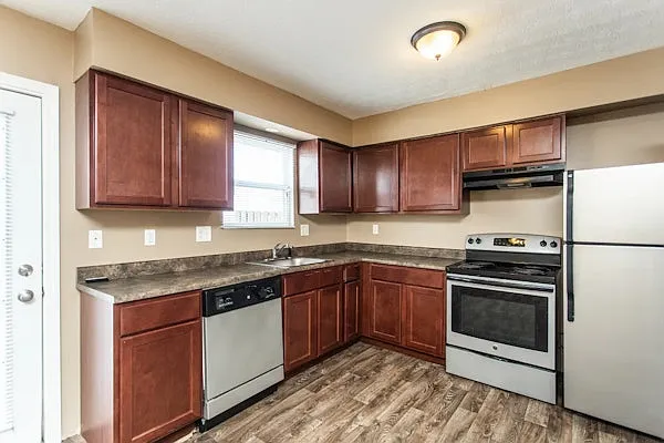 Capital Pointe - Woodview