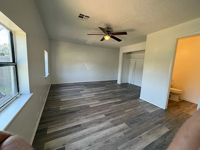 6921 Sears Ter — Photo 3