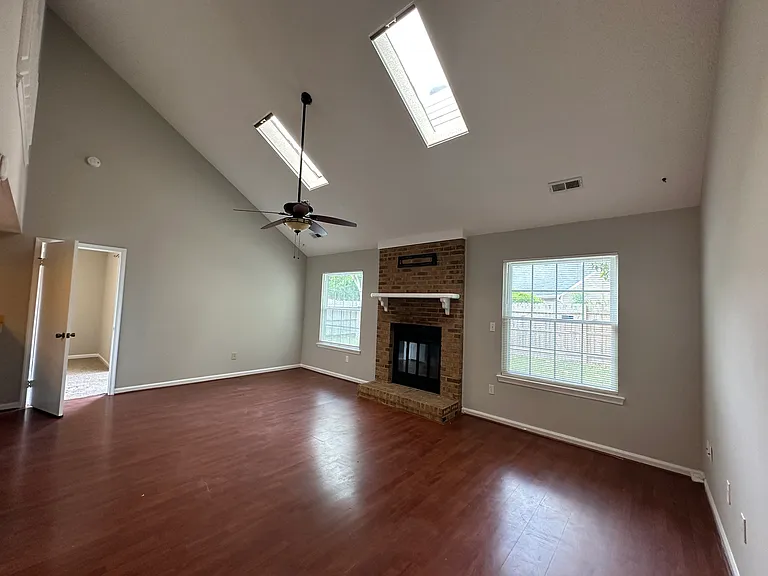 4809 Cliffony Dr — Photo 17