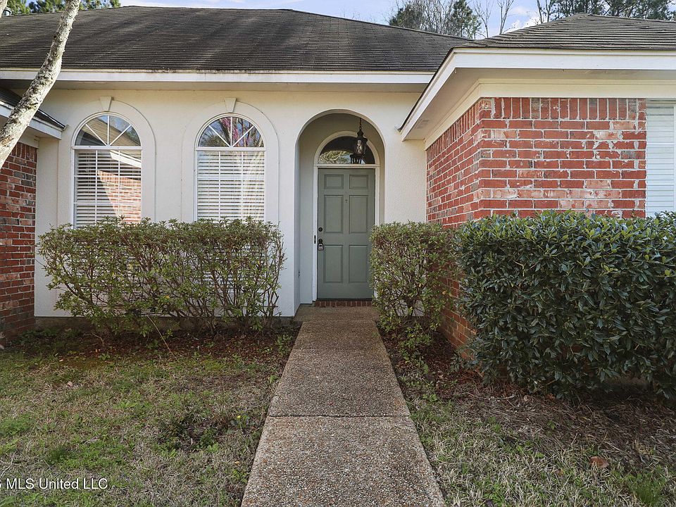 1st image of 286 Azalea Ct