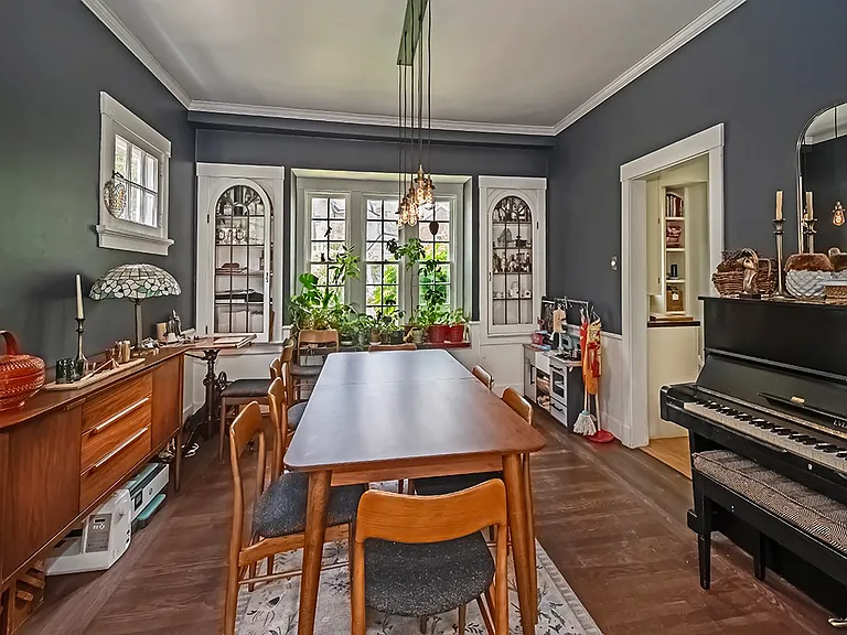 6051 Grafton St — Photo 6