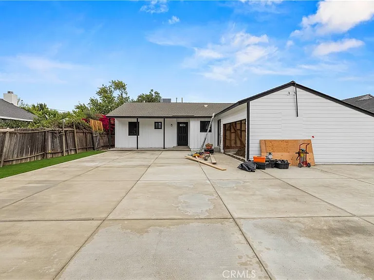 7108 Quakertown Ave — Photo 28