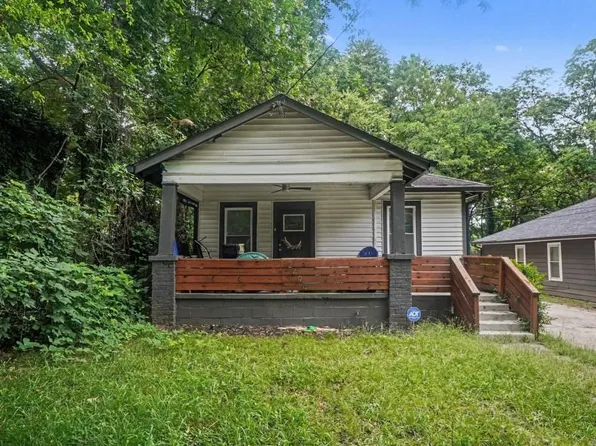 2494 Lester St, East Pt, GA 30344