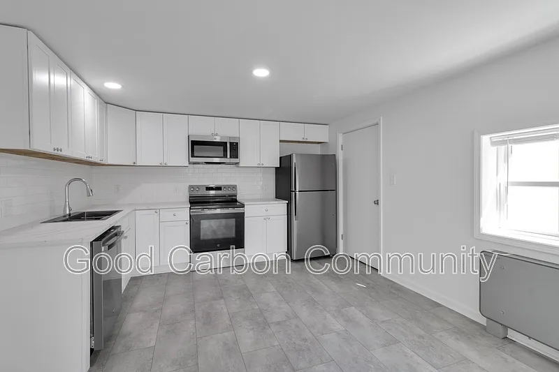 209 Summer St #8