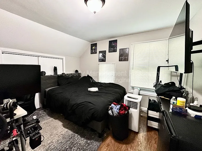 335 Lawn St — Photo 6