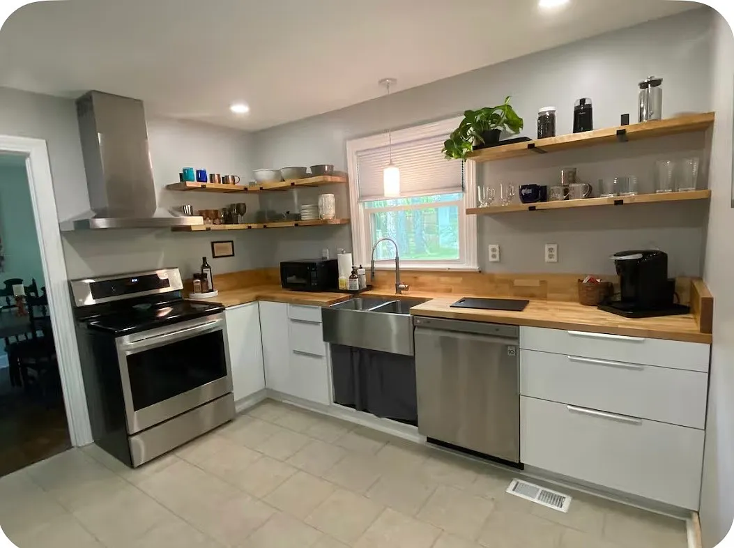 2 bed, 1.5 bath, 1300 sqft, $2,500 — Photo 4