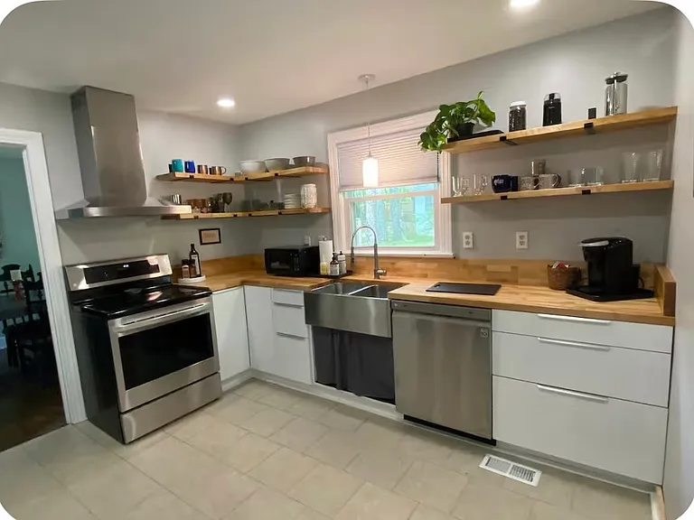 3616 Skyview Dr SE — Photo 4