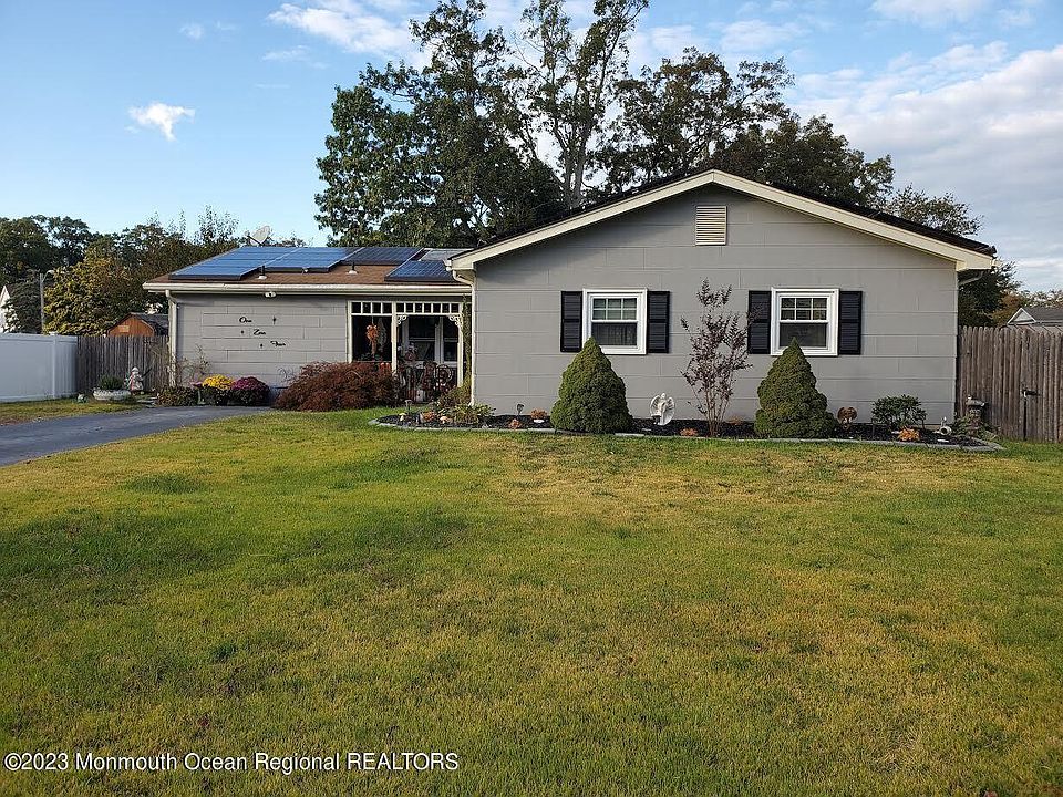 1st image of 104 Westwood Drive