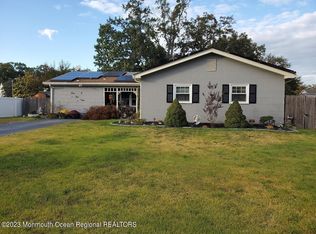 104 Westwood Dr, Toms River, NJ 08753