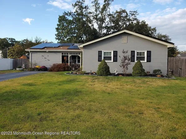104 Westwood Drive, Toms River, NJ 08753