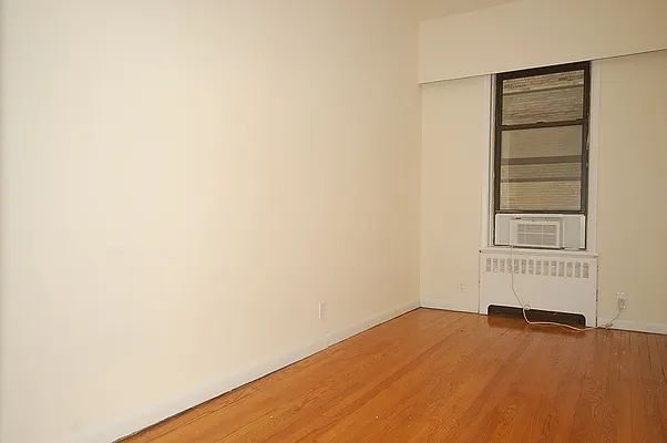 Rented by Green Line Realty | media 24