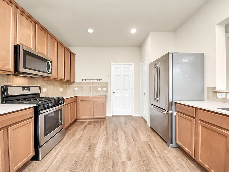 15802 Sunny Stone Dr — Photo 29