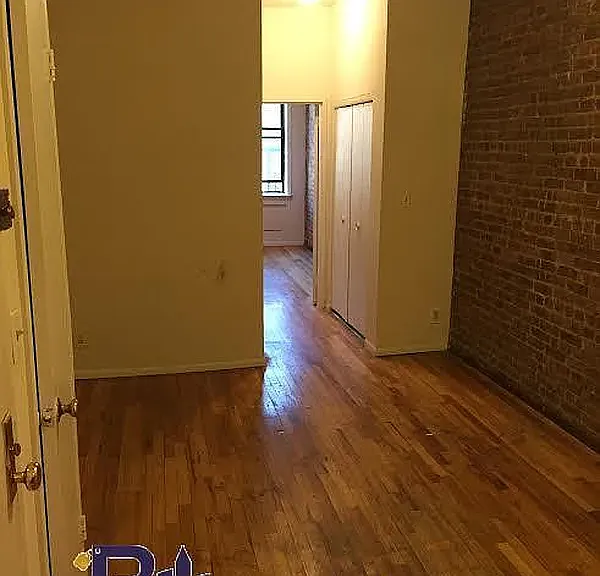 325 E 92nd St #4B — Photo 2