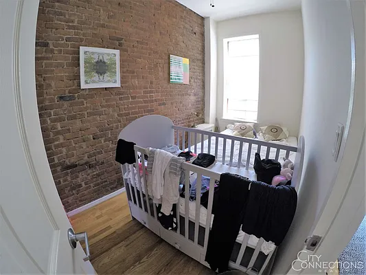 Rented by City Connections Realty | media 67