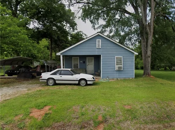 937 E Main St, Seneca, SC 29678