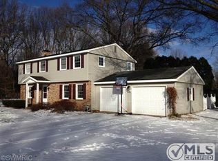 1086 Brookwood Dr, Muskegon, MI
