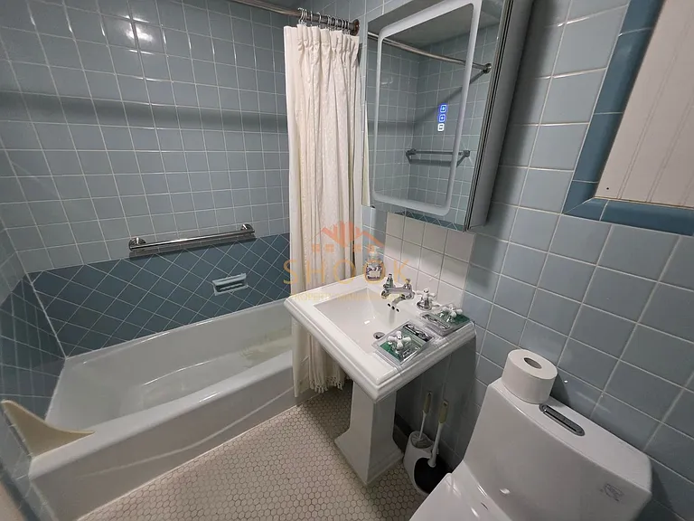 914 Vine St — Photo 26