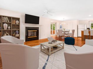 621 Post Rd, Greenland, NH 03840