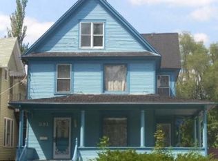 391 W Park Ave, Aurora, IL 60506