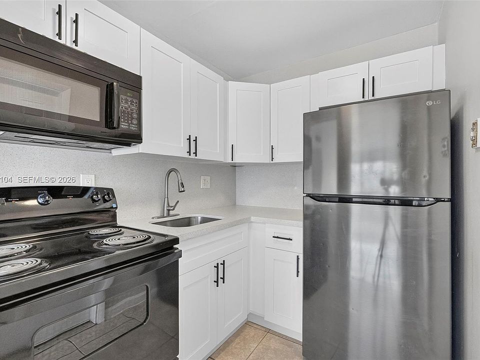 1st image of 151 SE 6th Ave APT 16