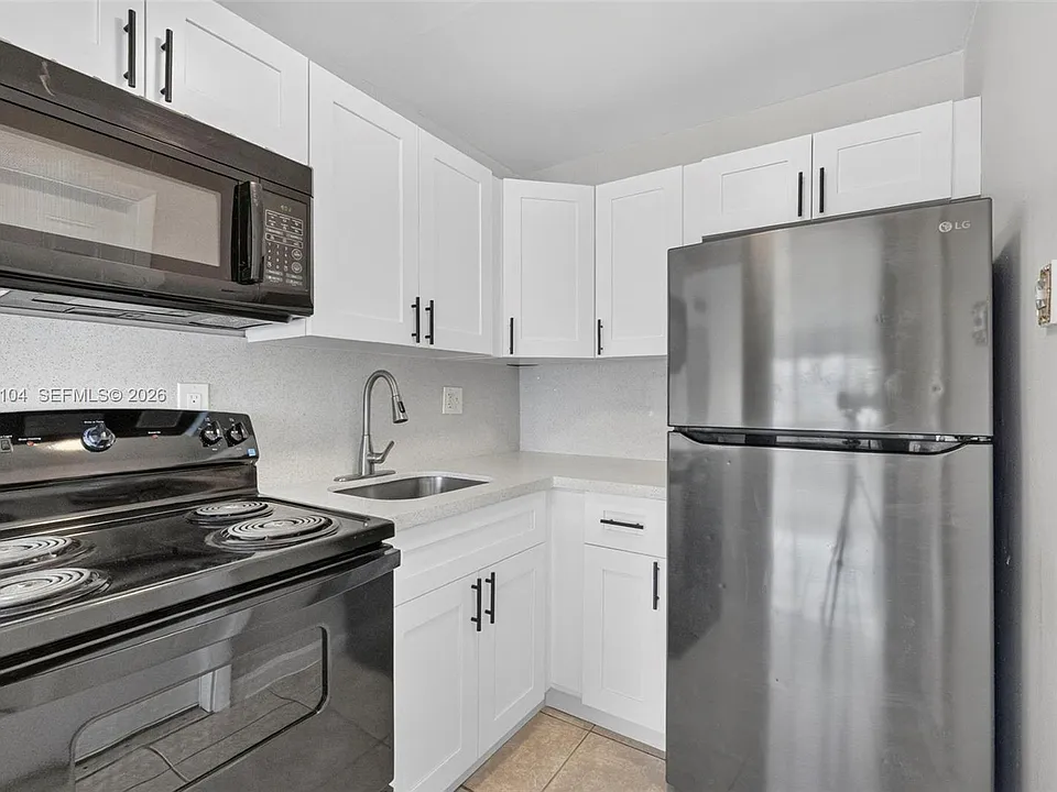 151 SE 6th Ave #16