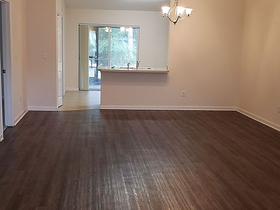 2nd image of 10 Buttonworth Dr #A
