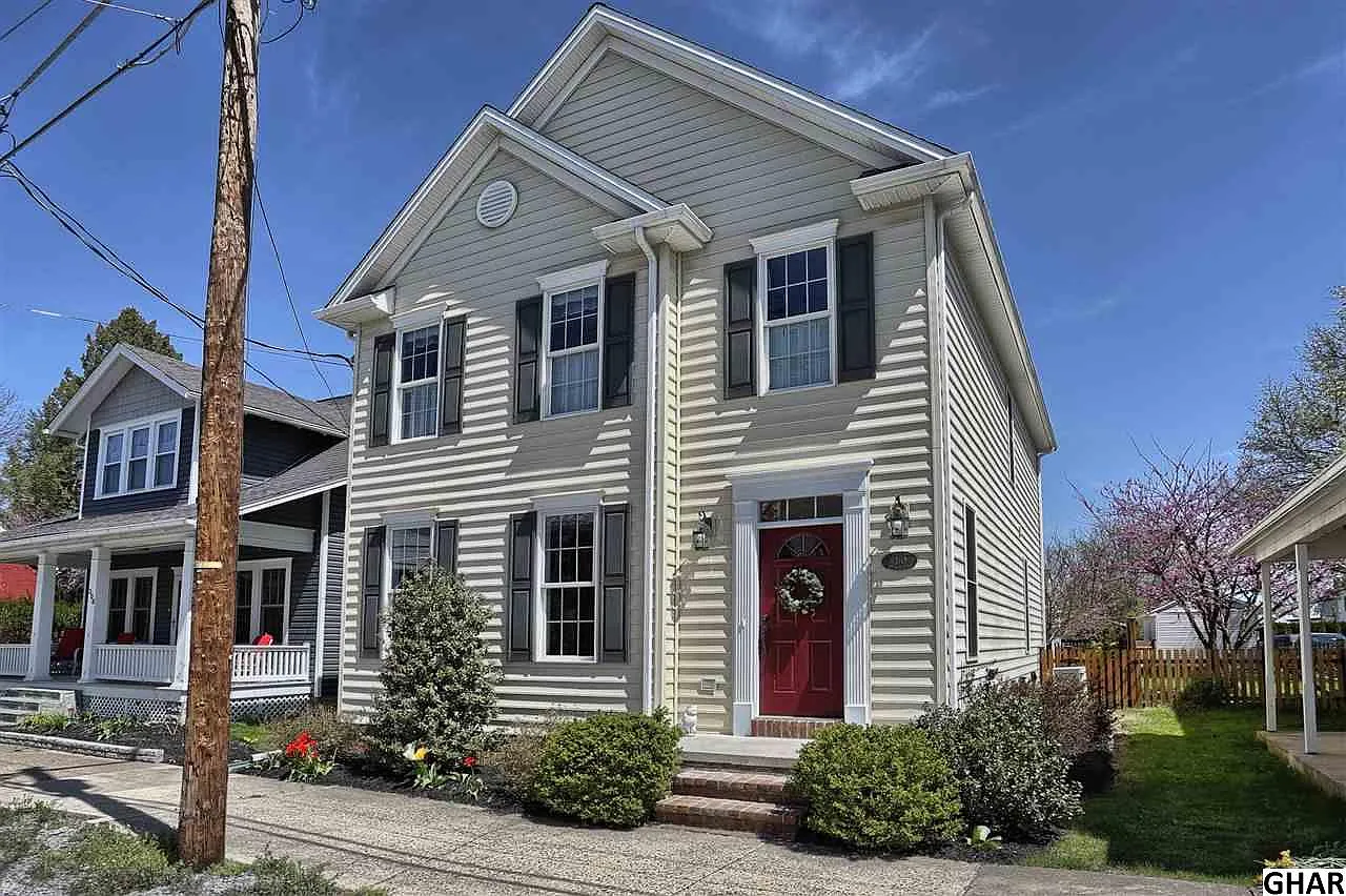 310 Walnut St photo 1