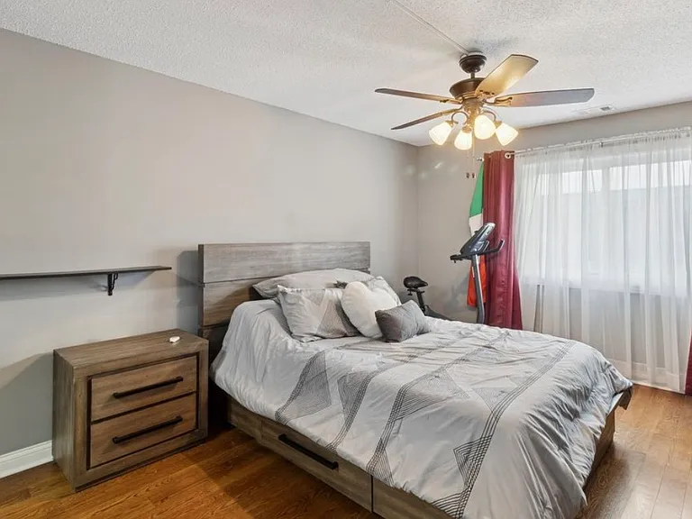 601 W Huntington Commons Rd #305 — Photo 10
