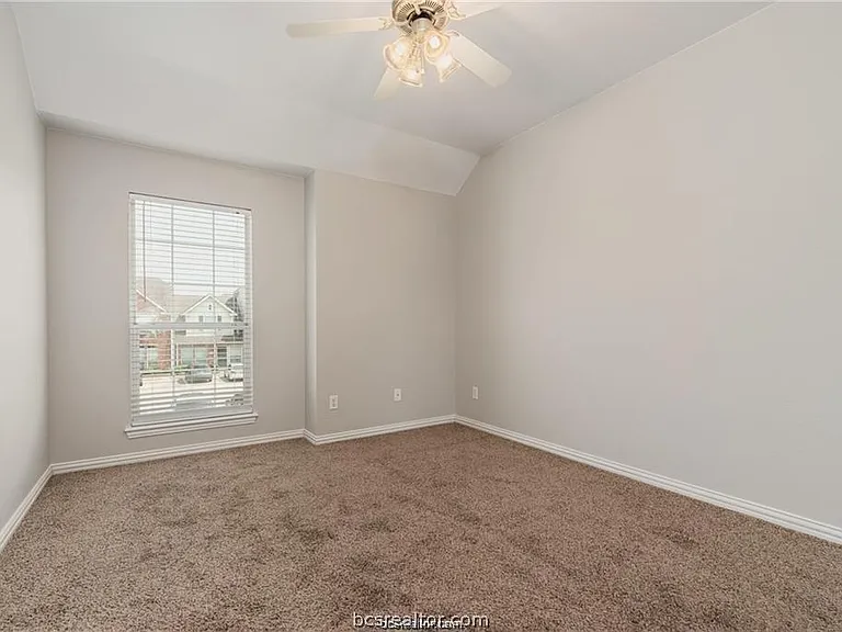 1001 Krenek Tap Rd #2105 — Photo 15