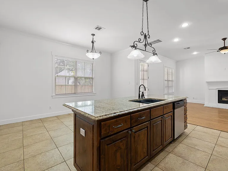 1607 Chelsea Ln — Photo 17