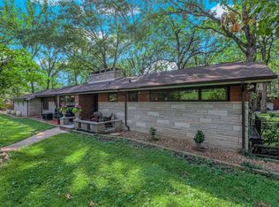 8921 Granbury Cir, Saint Louis, MO 63123