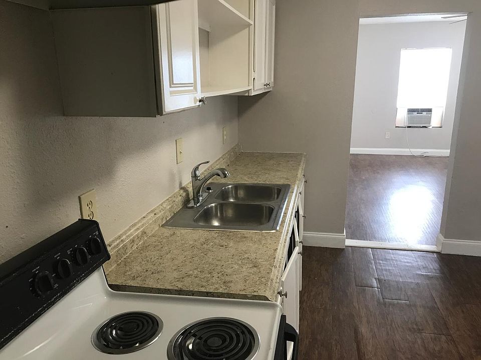 1st image of 403 Terrell Ave #4