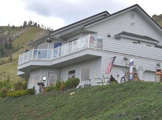 916 Millerdale Heights Dr, Wenatchee, WA 98801