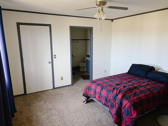 5th image of 401 Slinger ROAD #1