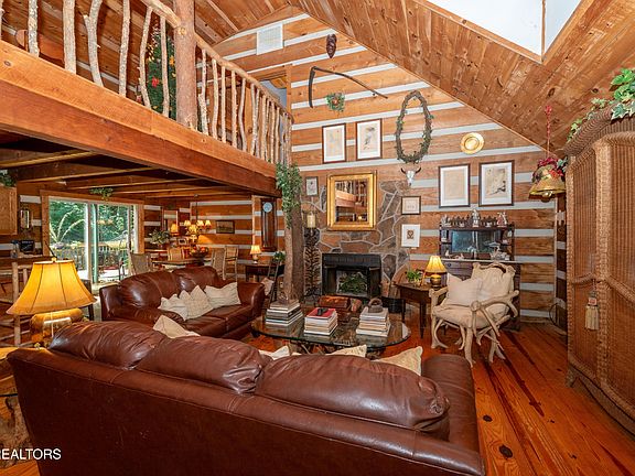 5th image of 1367 Poplar Mills Ln